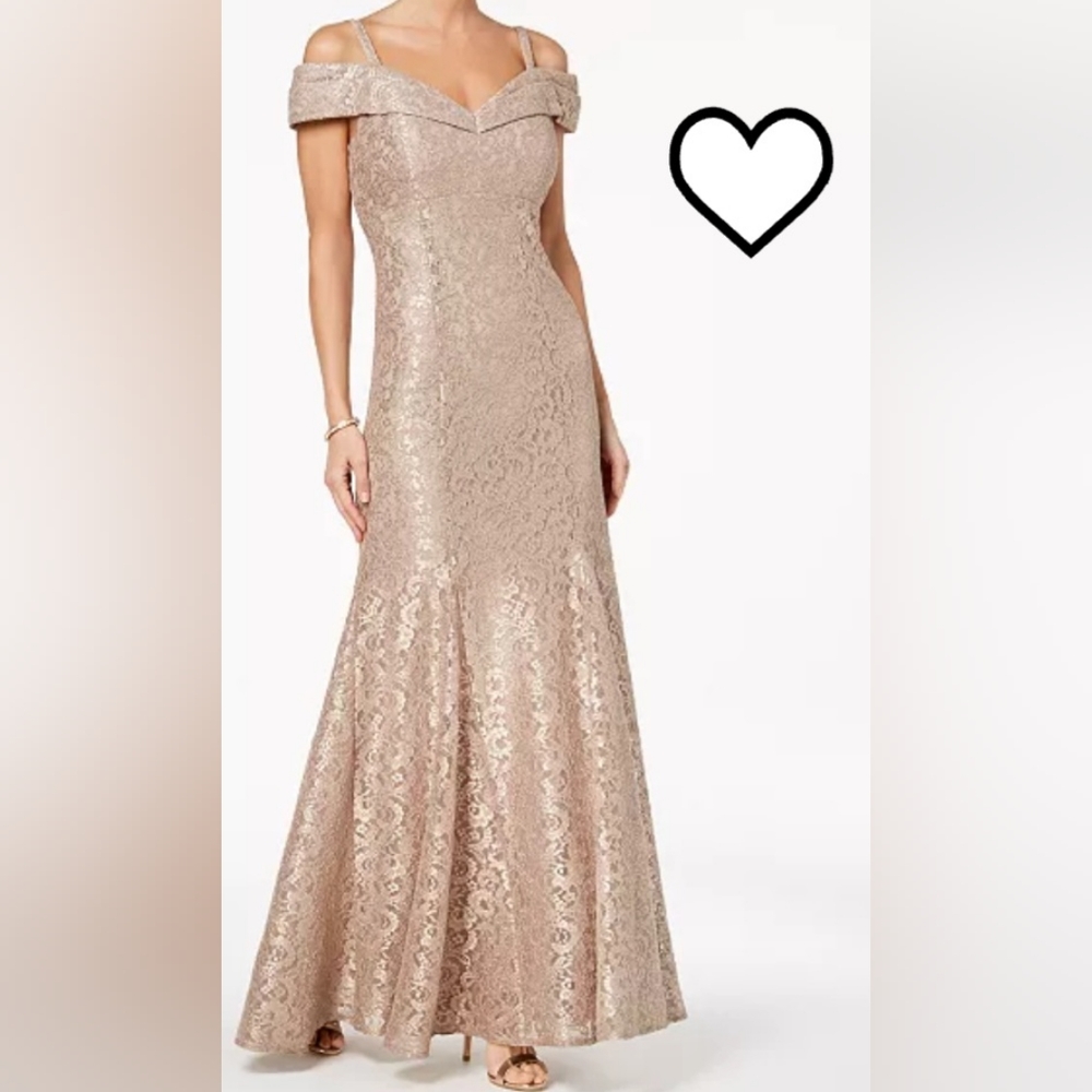 Trumpet of Shoulders Dress